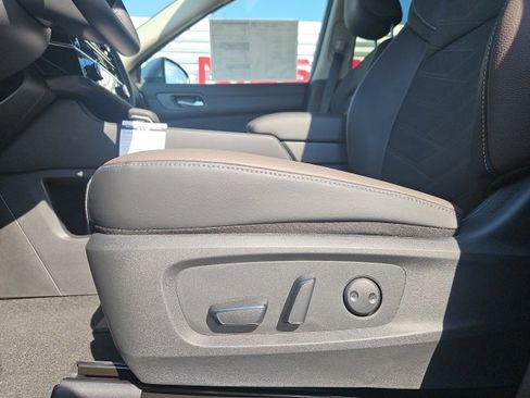 New 2025 Nissan Pathfinder Platinum image 27