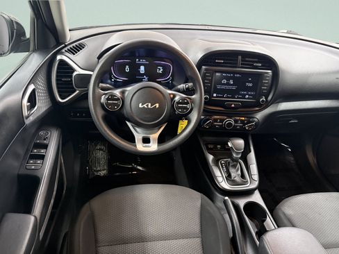 Used 2023 Kia Soul LX w/ Option Group 015 FWD image 9