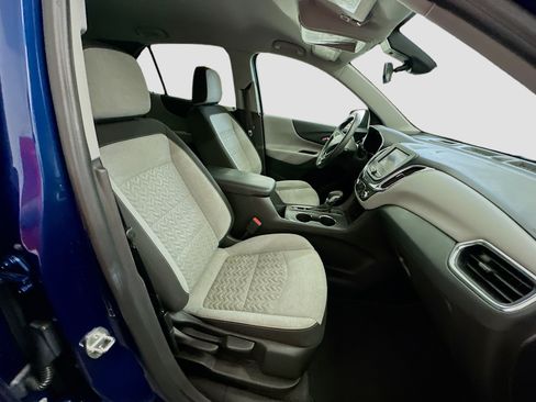 Used 2023 Chevrolet Equinox LS w/ LS Convenience Package AWD/4WD image 32
