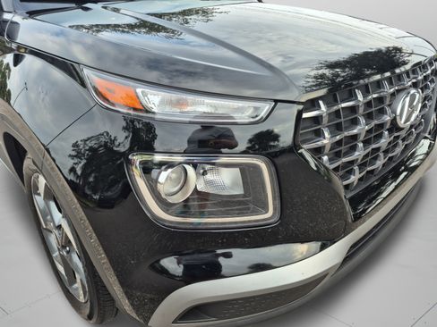 Used 2023 Hyundai Venue SEL w/ Cargo Package FWD image 32