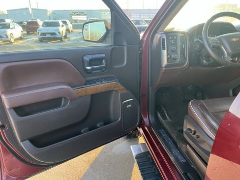 Used 2014 Chevrolet Silverado 1500 High Country w/ High Country Premium Package image 9