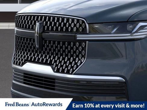 New 2026 Lincoln Navigator L Reserve AWD/4WD image 18