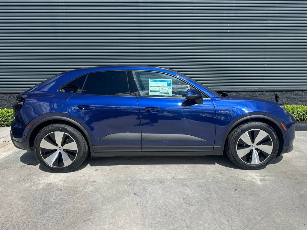Used 2026 Porsche Macan Electric RWD image 10