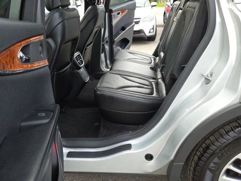 Used 2016 Lincoln MKX Select w/ Select Plus Package AWD/4WD image 30