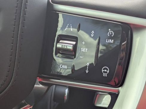Certified 2025 Land Rover Range Rover SE AWD/4WD image 53