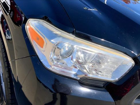 Used 2017 Toyota Tacoma SR RWD image 25