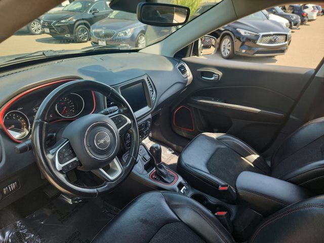 Used 2019 Jeep Compass Trailhawk AWD/4WD image 9