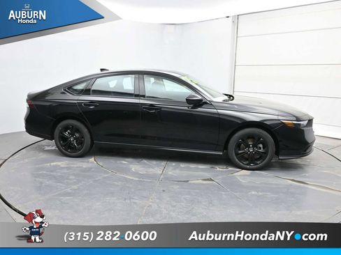 New 2025 Honda Accord SE image 14