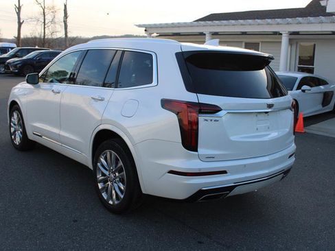 Used 2022 Cadillac XT6 Premium Luxury image 6