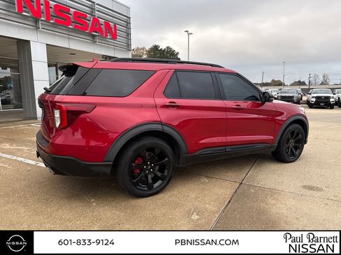 Used 2020 Ford Explorer ST w/ ST Street Pack image 10