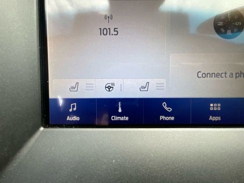 Used 2020 Ford Edge SEL w/ Cold Weather Package AWD/4WD image 29