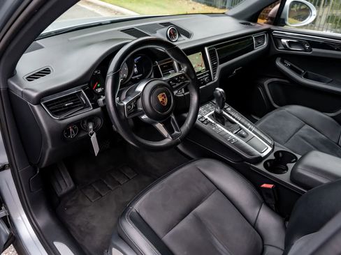 Used 2016 Porsche Macan S image 11