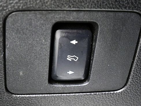 Used 2017 Ford F250 Lariat w/ Chrome Package image 28