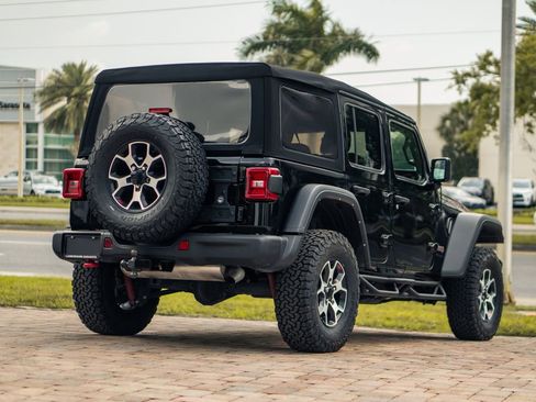Used 2022 Jeep Wrangler Unlimited Rubicon AWD/4WD image 5