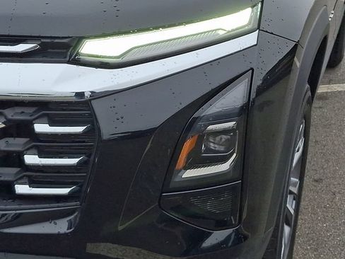 Used 2026 Chevrolet Equinox LT FWD image 9