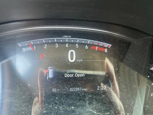 Used 2019 Honda CR-V Touring image 16