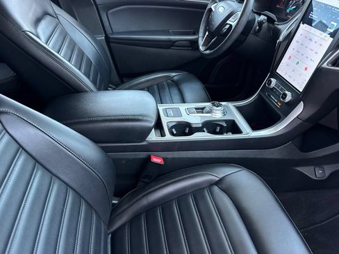 Certified 2024 Ford Edge SEL w/ Convenience Package AWD/4WD image 15