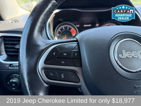 Used 2019 Jeep Cherokee Limited AWD/4WD image 11