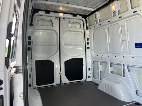 New 2025 Mercedes-Benz Sprinter 2500 image 13