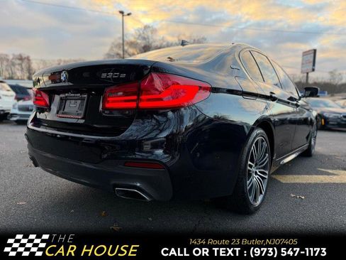 Used 2018 BMW 530e xDrive w/ M Sport Package 2 image 9