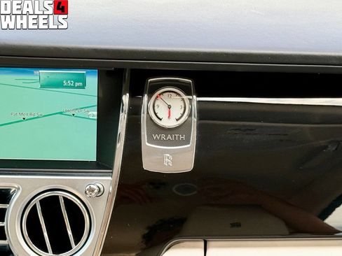 Used 2015 Rolls-Royce Wraith RWD image 25