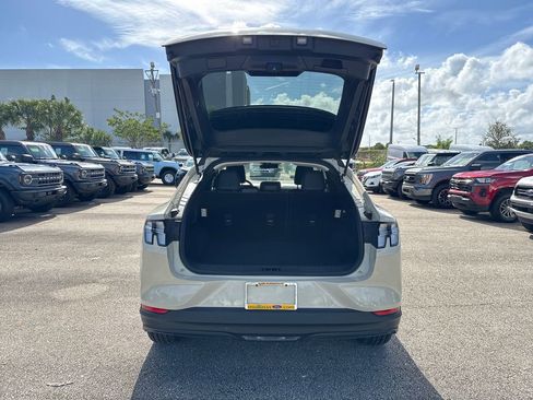 Certified 2025 Ford Mustang Mach-E Select image 30