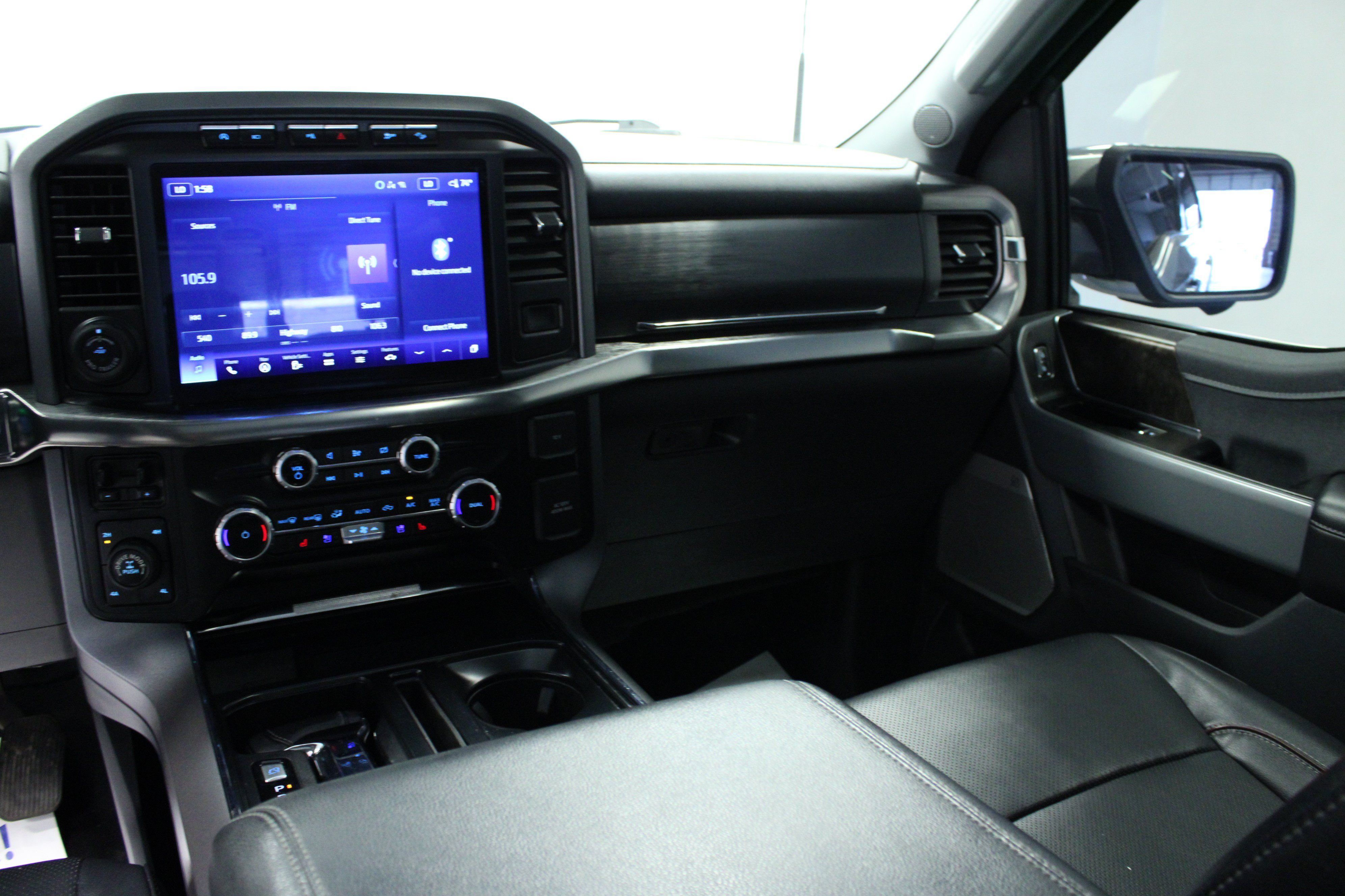 Used 2023 Ford F150 Lariat w/ Equipment Group 502A High AWD/4WD image 19