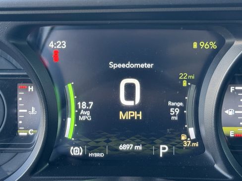 Used 2025 Jeep Wrangler Willys image 23