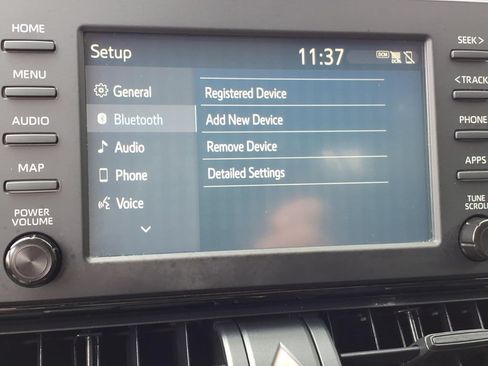 Used 2019 Toyota RAV4 LE FWD image 8