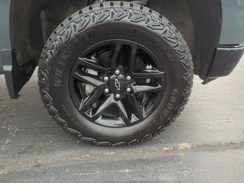 Certified 2025 Chevrolet Silverado 1500 Custom Trail Boss AWD/4WD image 12