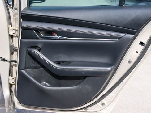 Used 2024 MAZDA MAZDA3 2.5 Turbo Sedan w/Premium Plus image 18