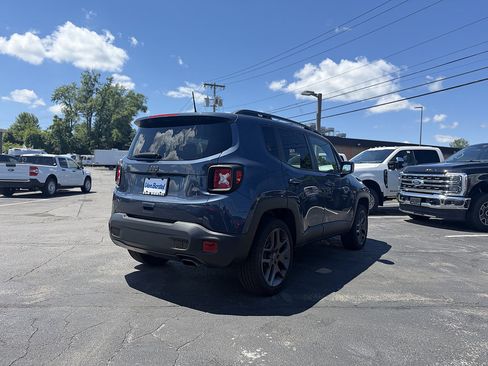 Used 2021 Jeep Renegade Latitude AWD/4WD image 8
