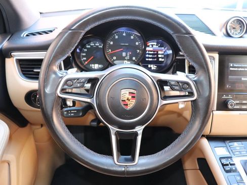 Used 2017 Porsche Macan AWD/4WD image 25