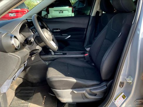Used 2023 Nissan Kicks SV FWD image 8