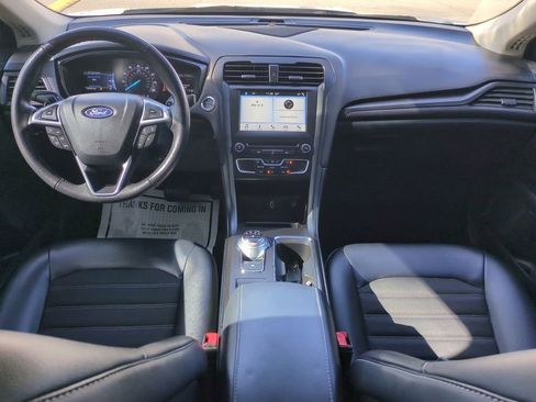 Used 2018 Ford Fusion SE w/ Equipment Group 201A image 14