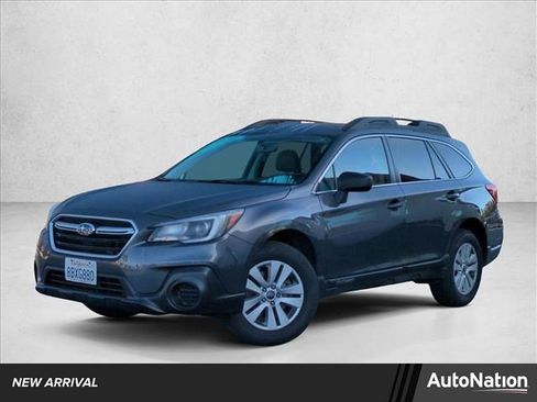 Used 2018 Subaru Outback 2.5i image 1