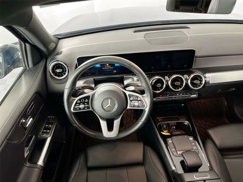 Used 2021 Mercedes-Benz GLB 250 4MATIC image 20