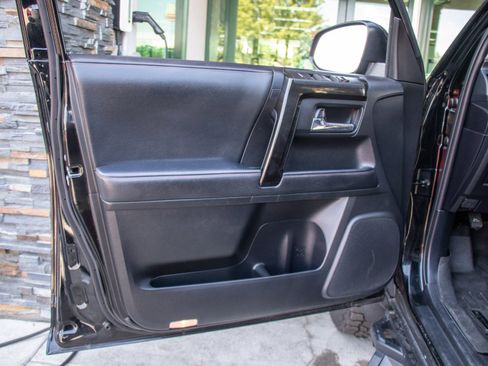 Used 2020 Toyota 4Runner TRD Off-Road Premium w/ Moonroof Package image 9