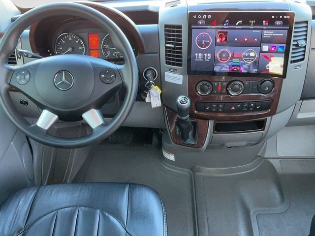 Used 2015 Mercedes-Benz Sprinter 3500 image 10