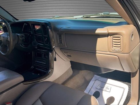 Used 2005 GMC Yukon Denali AWD/4WD image 25