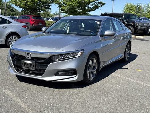 Used 2018 Honda Accord EX image 5