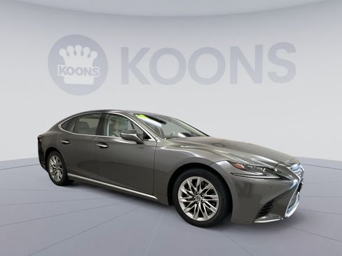 Used 2018 Lexus LS 500 w/ Accessory Package (Z2) image 7