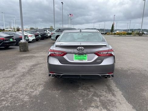 Used 2024 Toyota Camry XSE FWD image 6