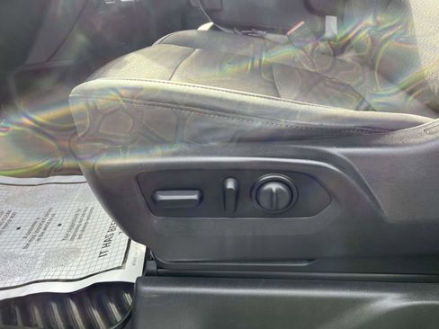 Used 2021 Chevrolet Silverado 1500 LT w/ Bed Protection Package image 18