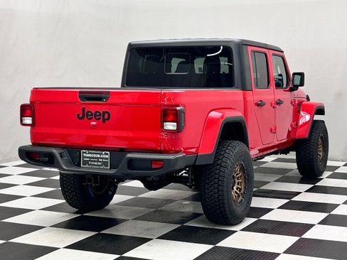 New 2025 Jeep Gladiator Sport image 8
