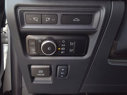 Used 2024 Ford F150 Platinum w/ Equipment Group 702A High image 13