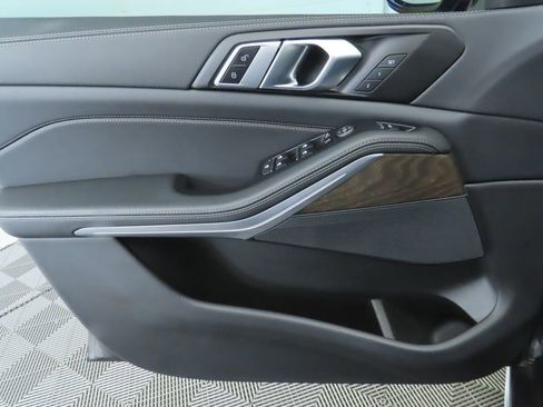 Certified 2023 BMW X5 sDrive40i w/ Premium Package image 25