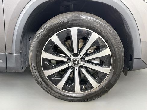 Used 2023 Mercedes-Benz GLA 250 w/ Premium Package image 32