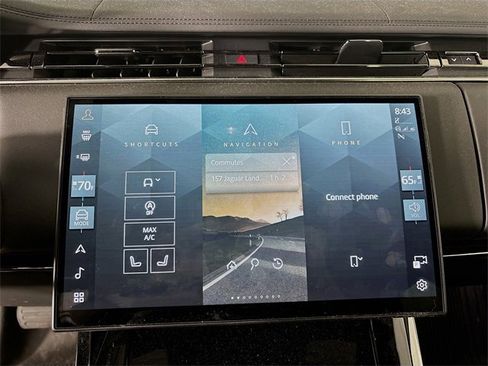 Used 2025 Land Rover Range Rover Sport SE image 16