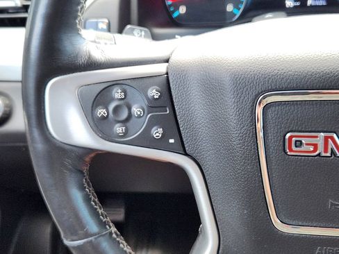 Used 2017 GMC Yukon XL SLT AWD/4WD image 18